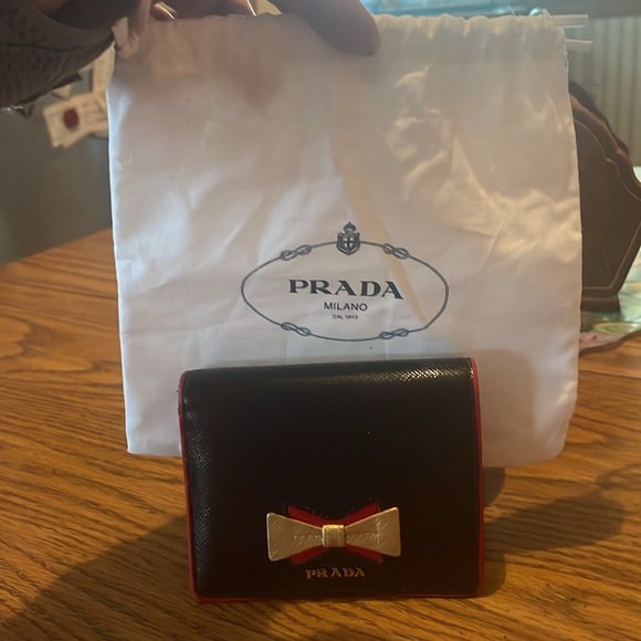PRADA Bow wallet (repainted) - Picture 2 of 10